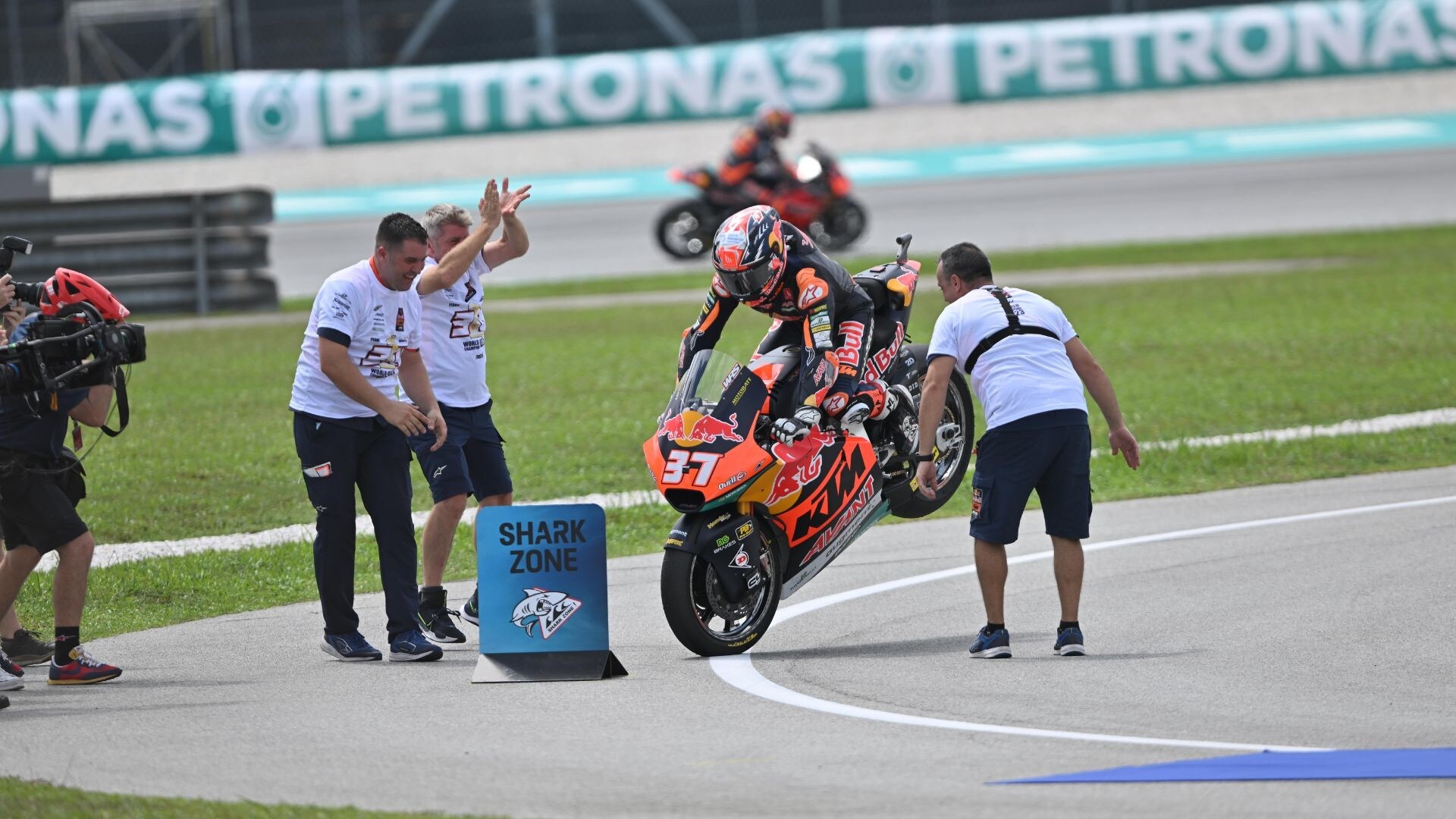 GP Malesia: la festa di Pedro Acosta, nuovo campione del mondo della Moto2