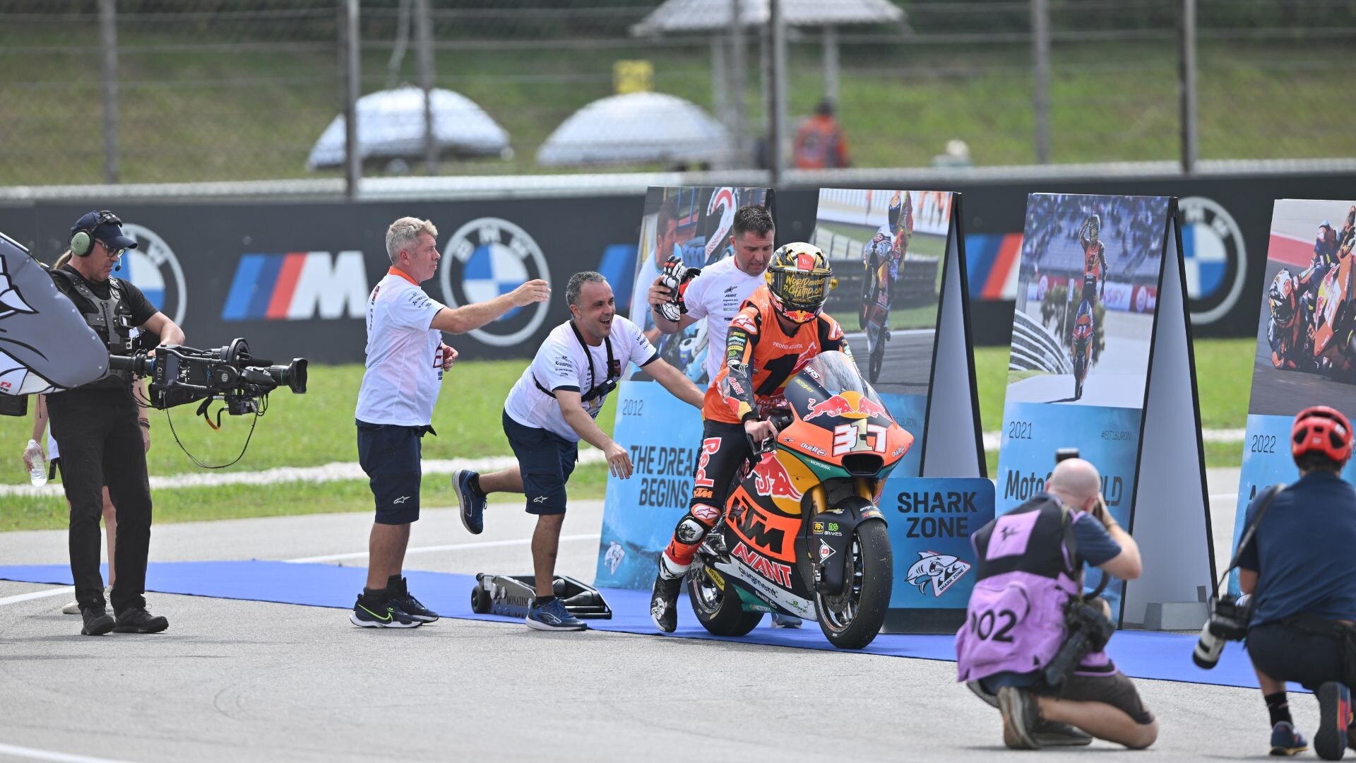 GP Malesia: la festa di Pedro Acosta, nuovo campione del mondo della Moto2