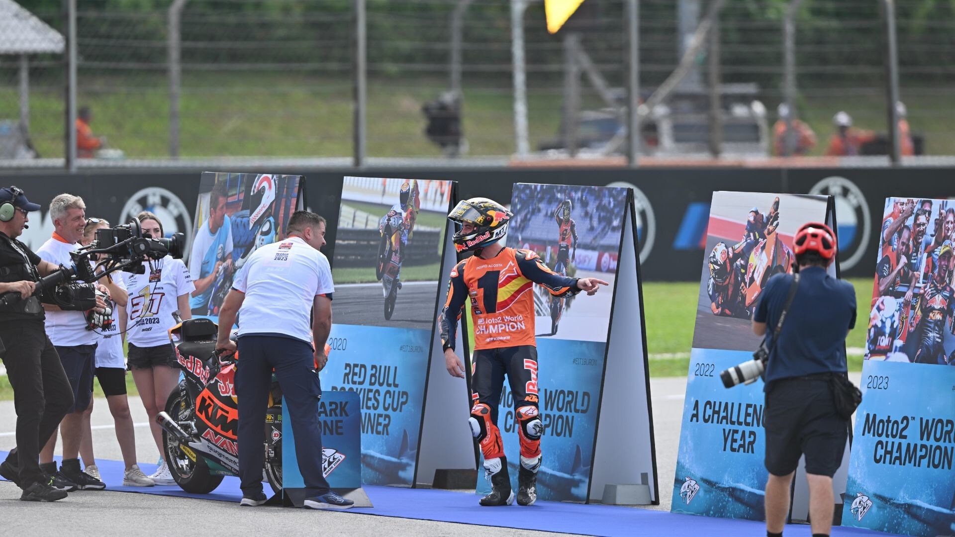 GP Malesia: la festa di Pedro Acosta, nuovo campione del mondo della Moto2