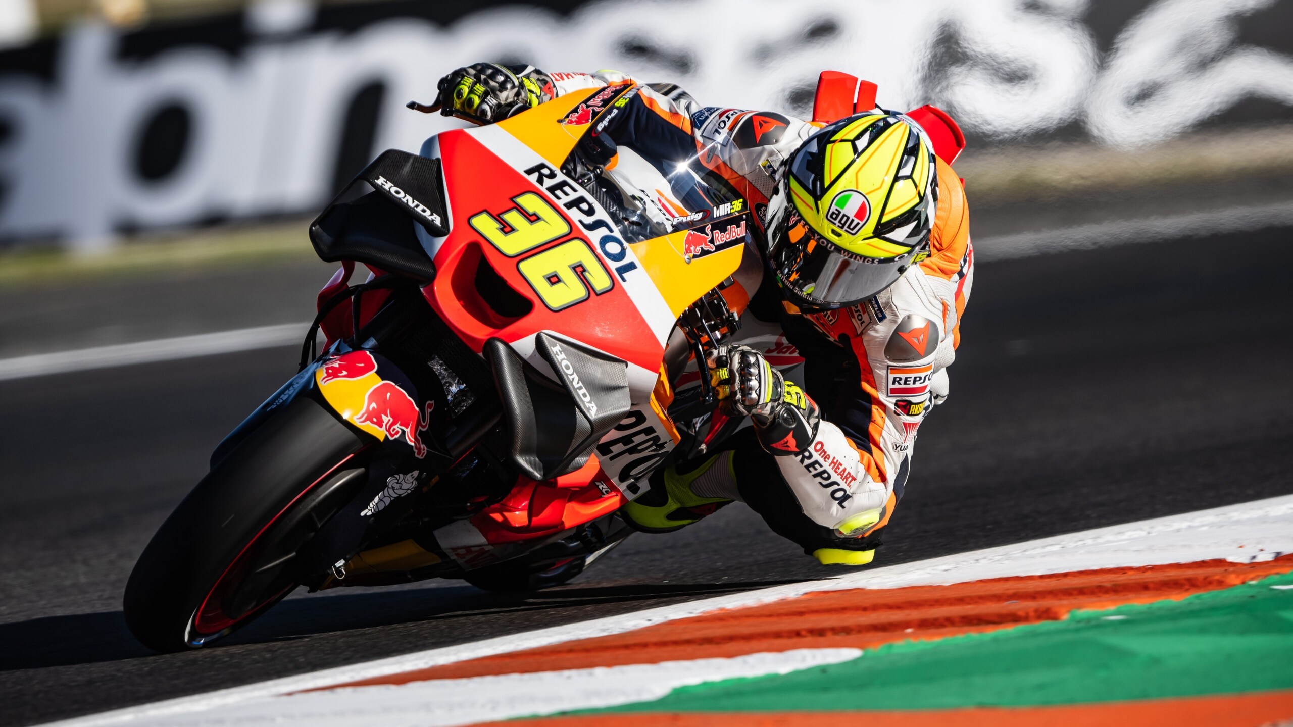 MotoGP, fine dell'incubo: stagione già finita per Joan Mir