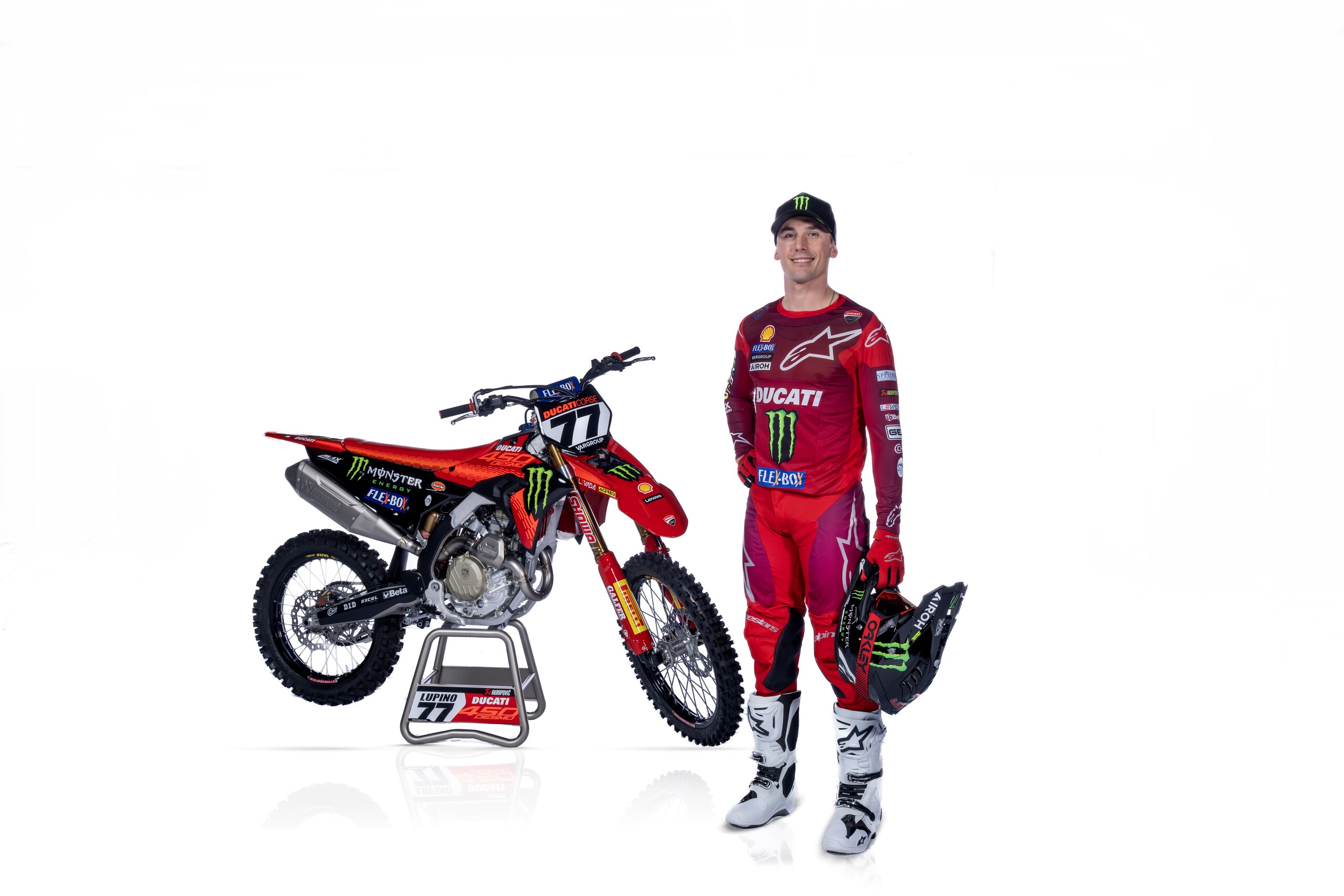 Ducati Cross: le foto della Rossa di Tony Cairoli e Alessandro Lupino