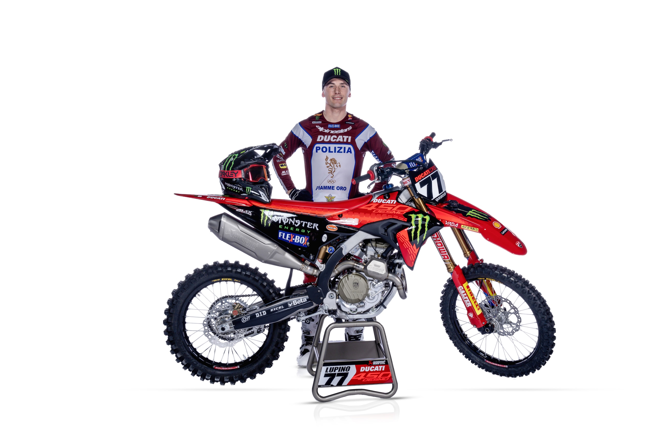 Ducati Cross: le foto della Rossa di Tony Cairoli e Alessandro Lupino
