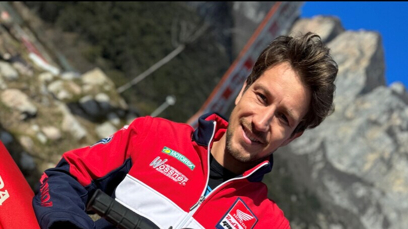 Elia Sammartin punta in alto | Manubri Larghi