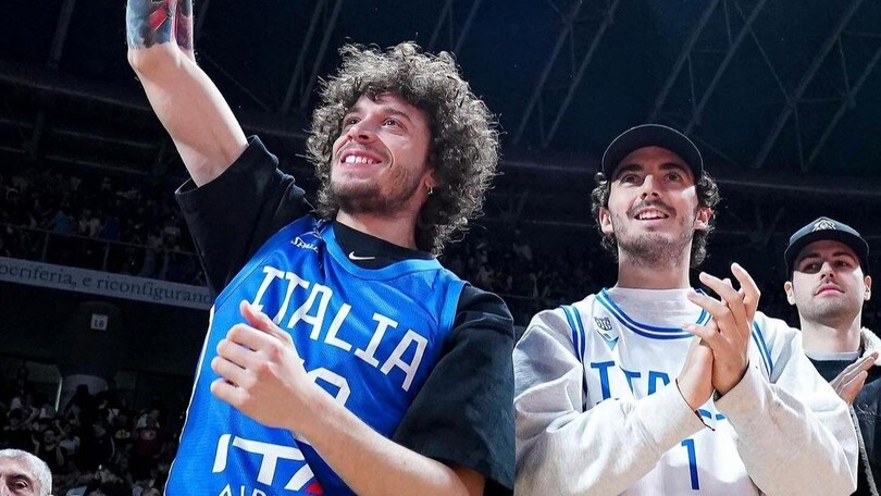 MotoGP, Italia-Turchia: Bagnaia e Bezzecchi esultano per l'Italbasket