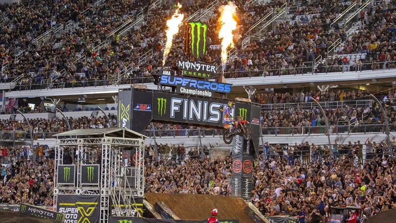 450SX: Lawrence re di Daytona