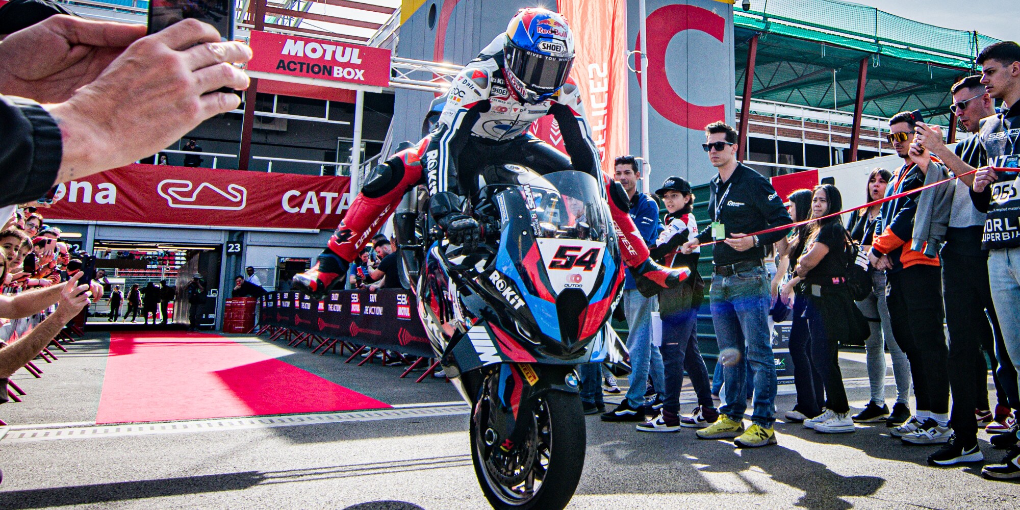 SBK Barcellona, Razgatlioglu esulta: "Ho coronato un sogno"
