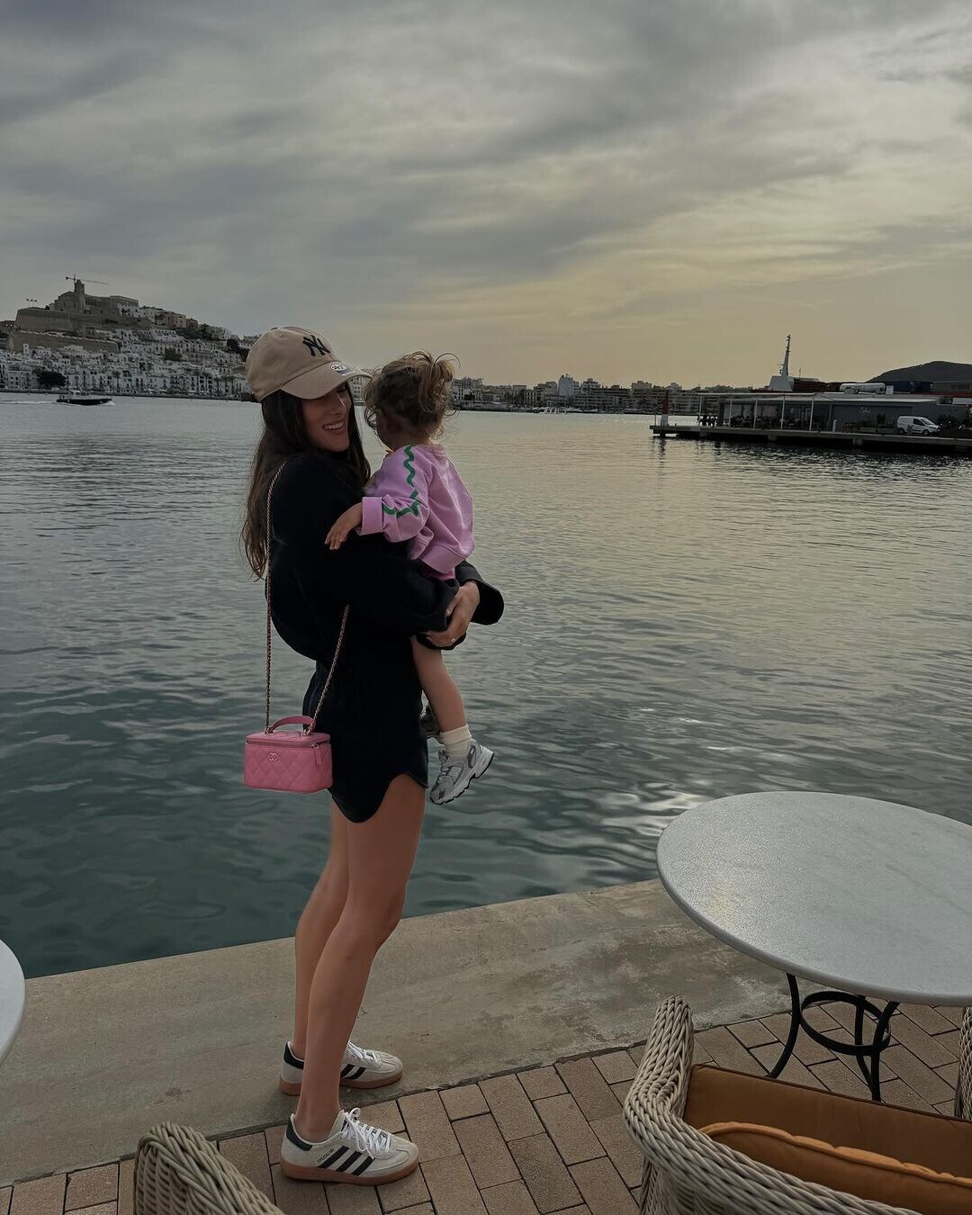 Valentino Rossi, vacanza a Ibiza con Francesca Sofia Novello e Giulietta