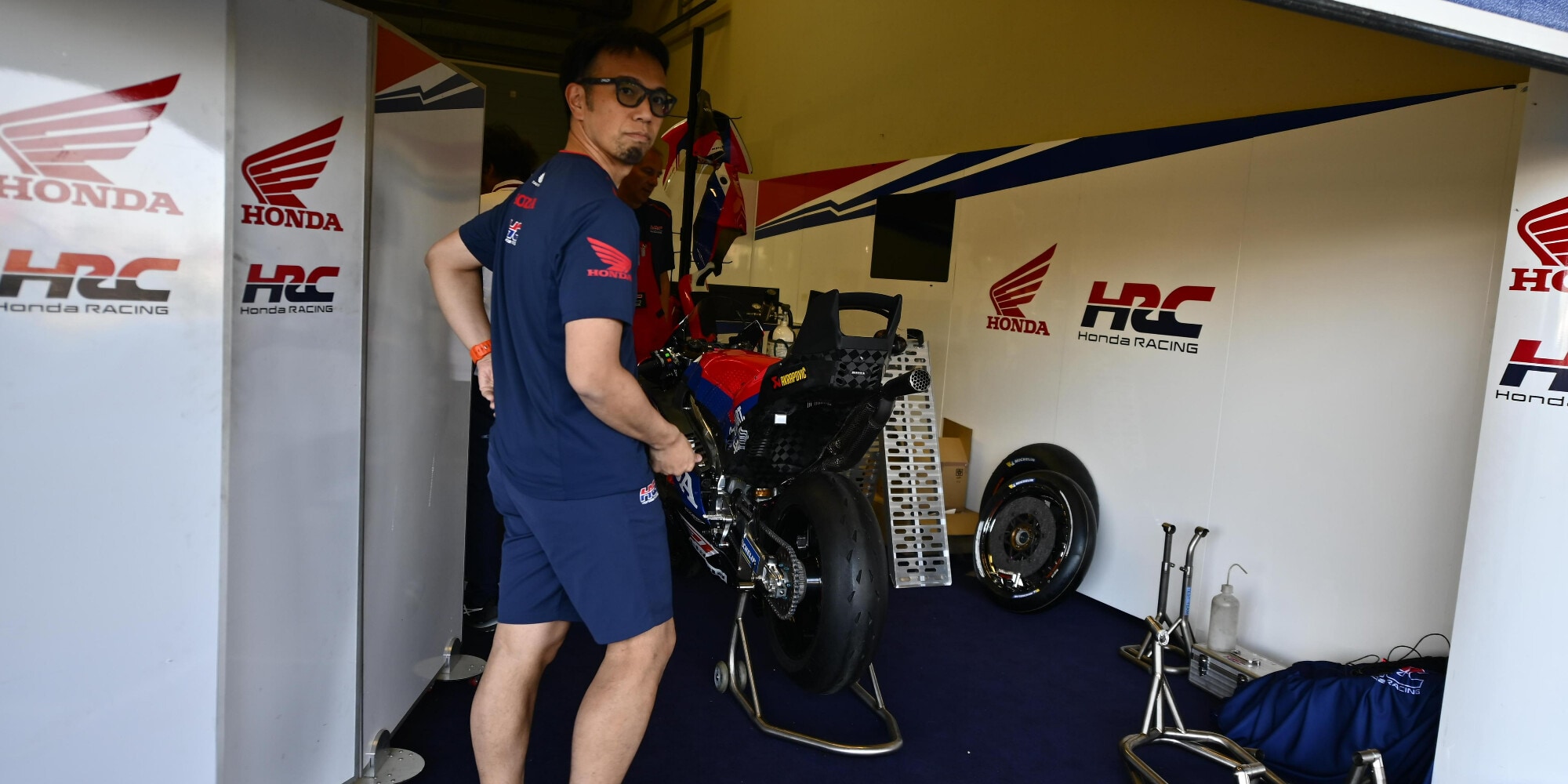 MotoGP: a Jerez la Honda di Bradl mette l’alettone