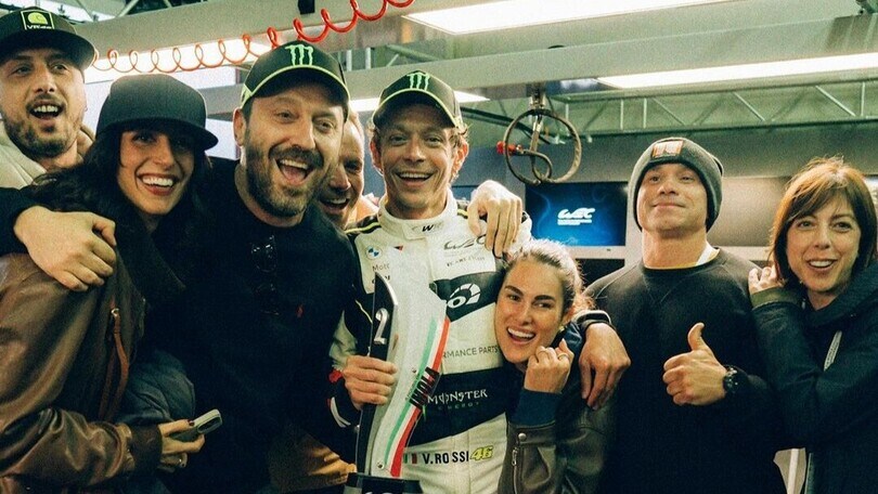 Cesare Cremonini e Giorgia Cardinaletti, la prima foto con Valentino Rossi