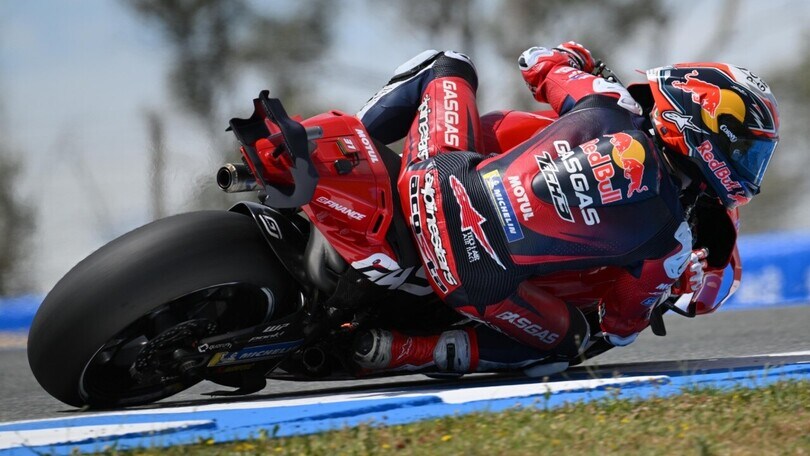 Acosta: "Io nel team KTM ufficiale? Non ho ragioni per cambiare"