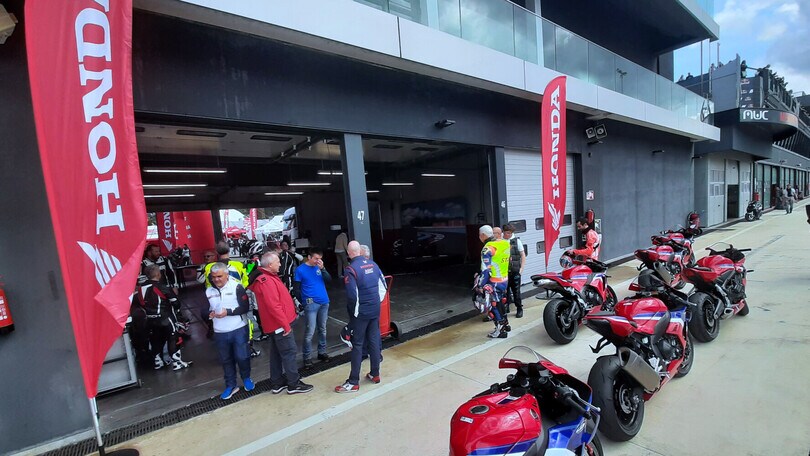 In pista con la Honda CBR1000RR-R Fireblade e la nuova INSTA360 X4