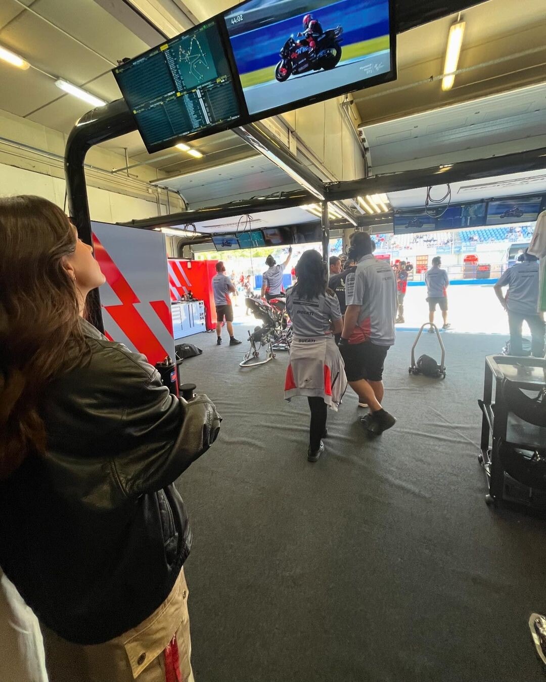 MotoGP: le fidanzate dei piloti che incantano il paddock