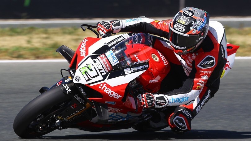 BSB, Glenn Irwin imbattibile: tripletta ad Oulton Park con la Ducati