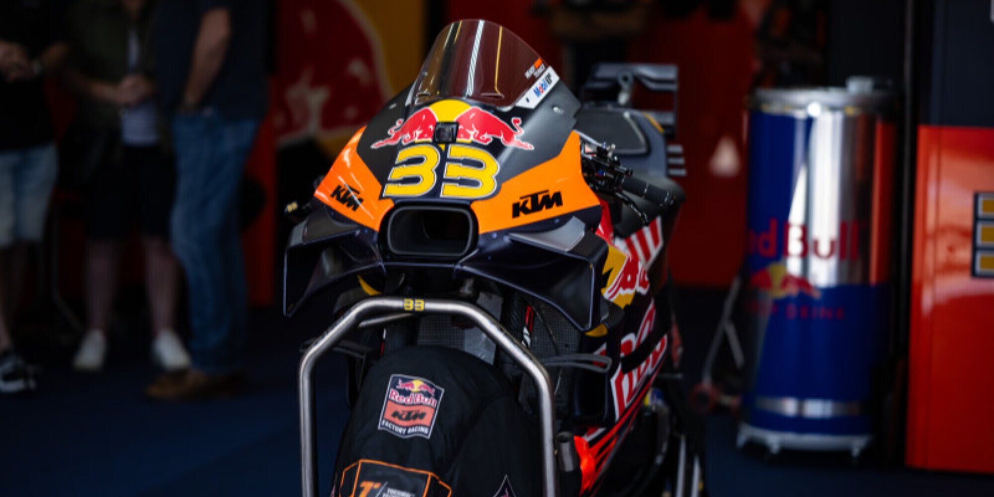 Casey Stoner polemico sul nuovo regolamento MotoGP dal 2027