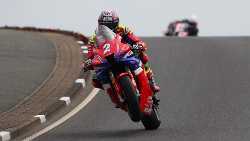 McGuinness sul podio alla North West 200: “Pensavo di non tornarci più”