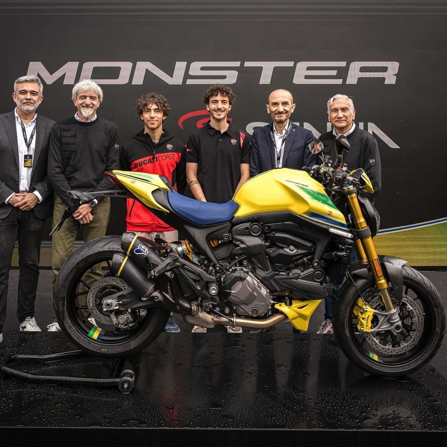 Ducati Monster: Bagnaia e Bastianini svelano la LE dedicata a Senna