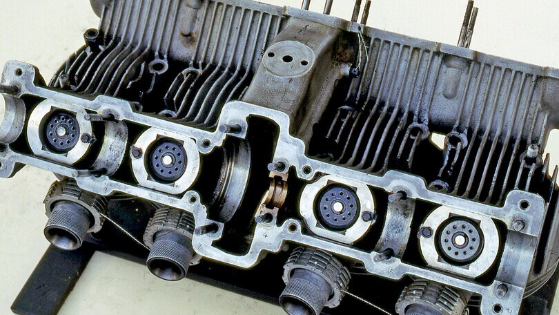 Il peso dell'angolo tra le valvole | Officina