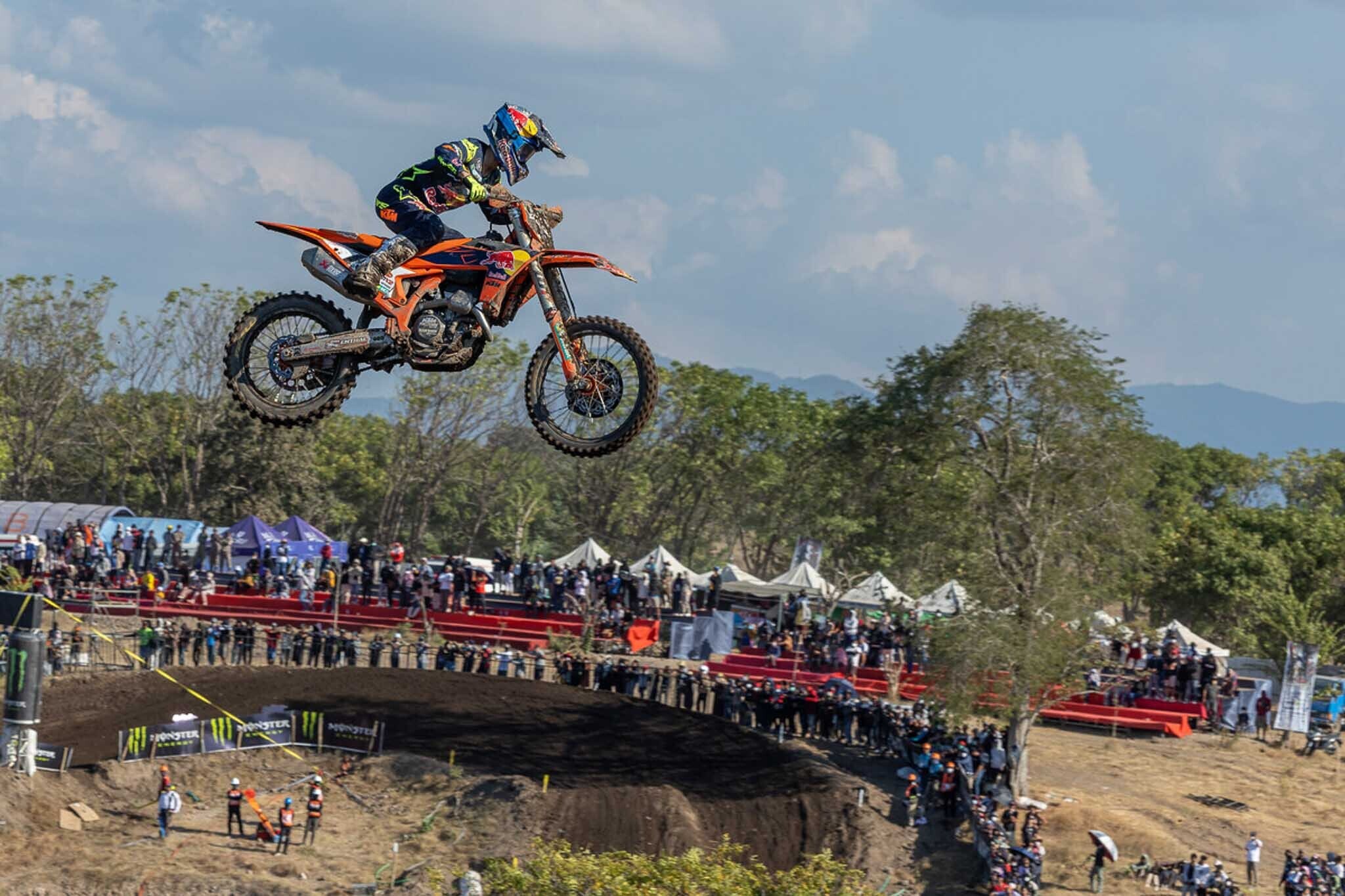 MXGP: cambio programma in Indonesia
