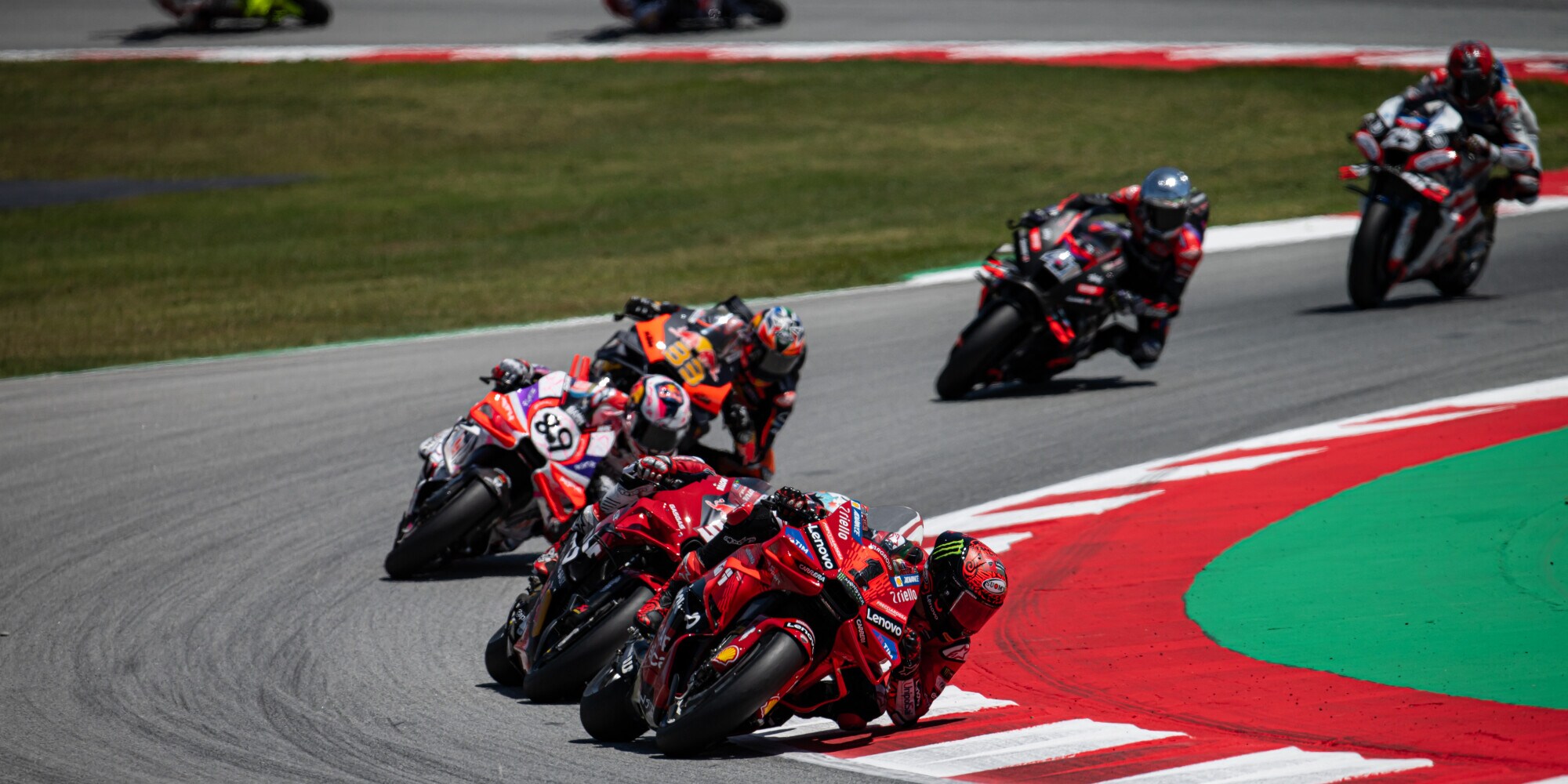 MotoGP, occhio nudo: i cinque "punti strani" di Barcellona