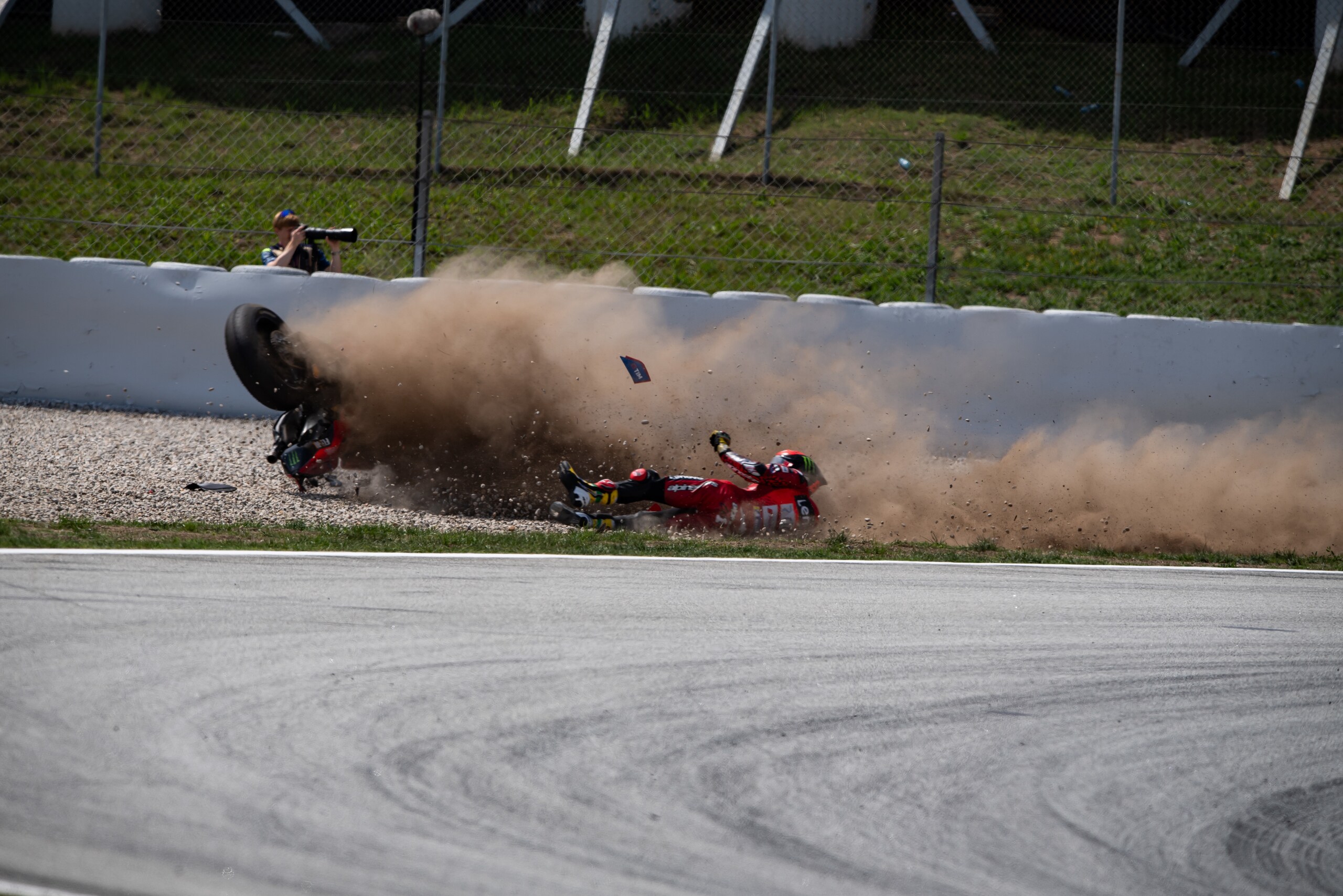 MotoGP, Bagnaia fa il gesto dell'ombrello: ecco il motivo dello sfogo