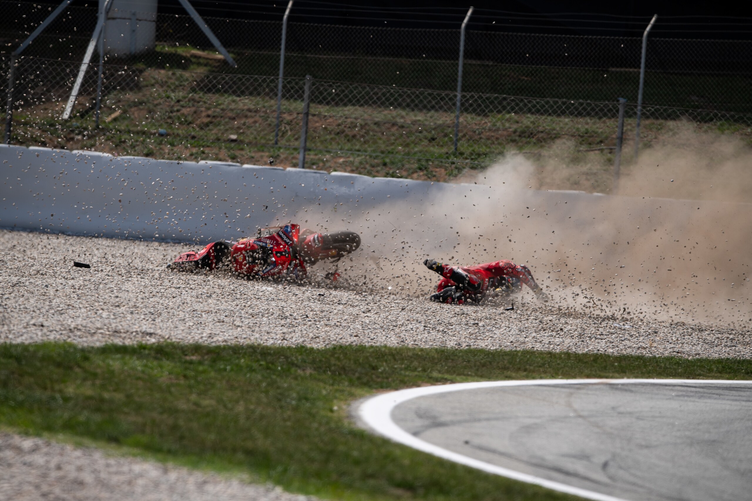 MotoGP, Bagnaia fa il gesto dell'ombrello: ecco il motivo dello sfogo
