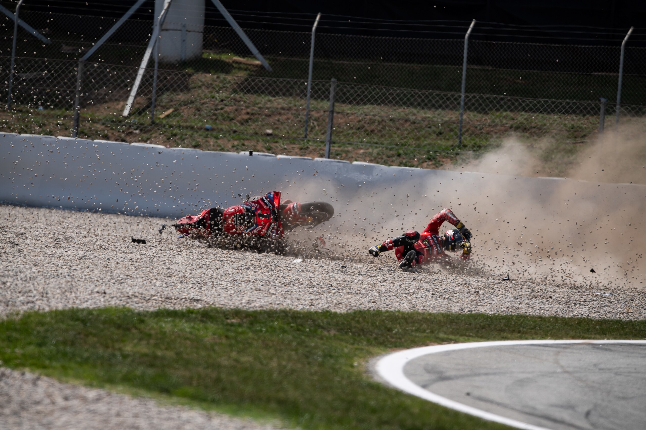 MotoGP, Bagnaia fa il gesto dell'ombrello: ecco il motivo dello sfogo