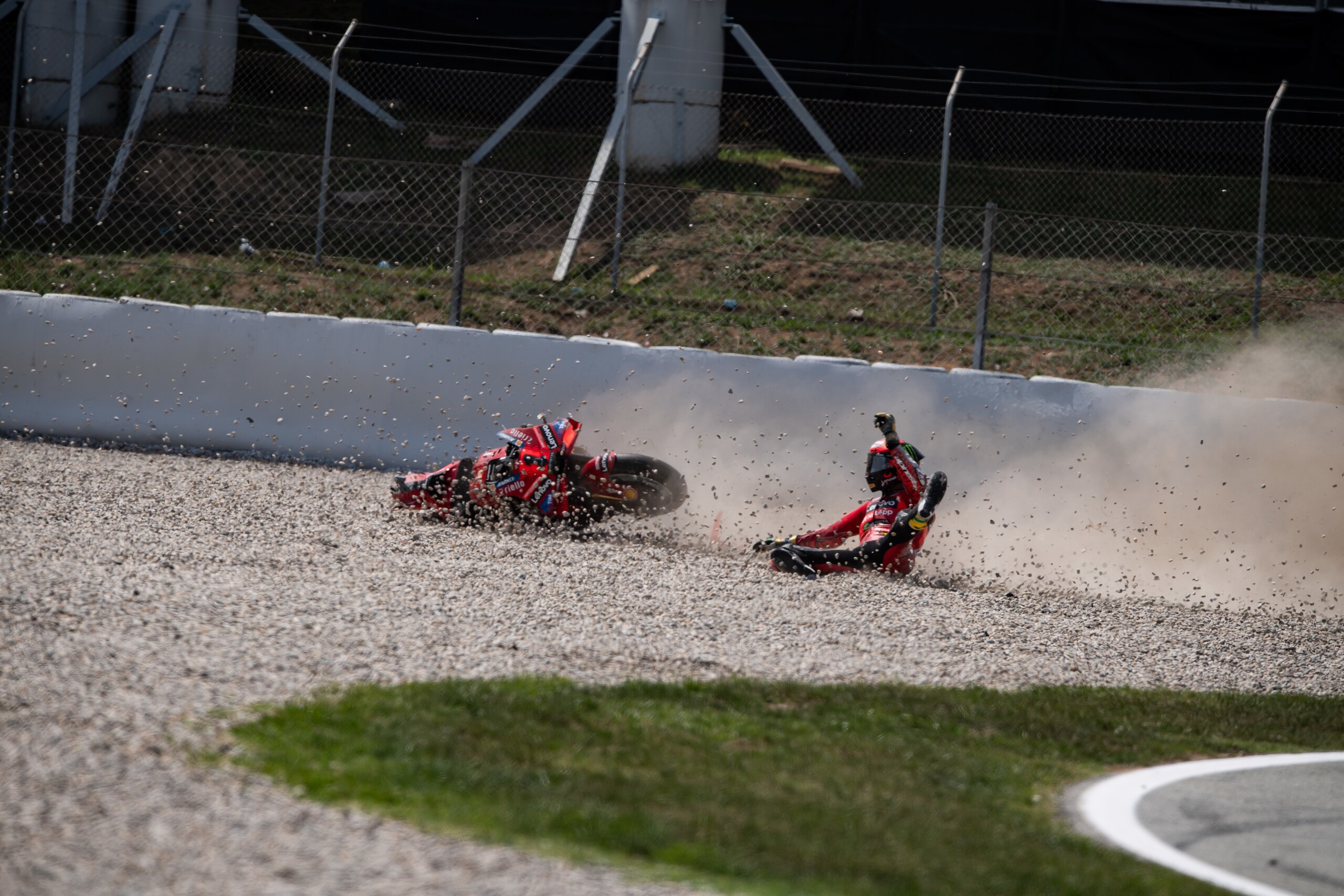 MotoGP, Bagnaia fa il gesto dell'ombrello: ecco il motivo dello sfogo