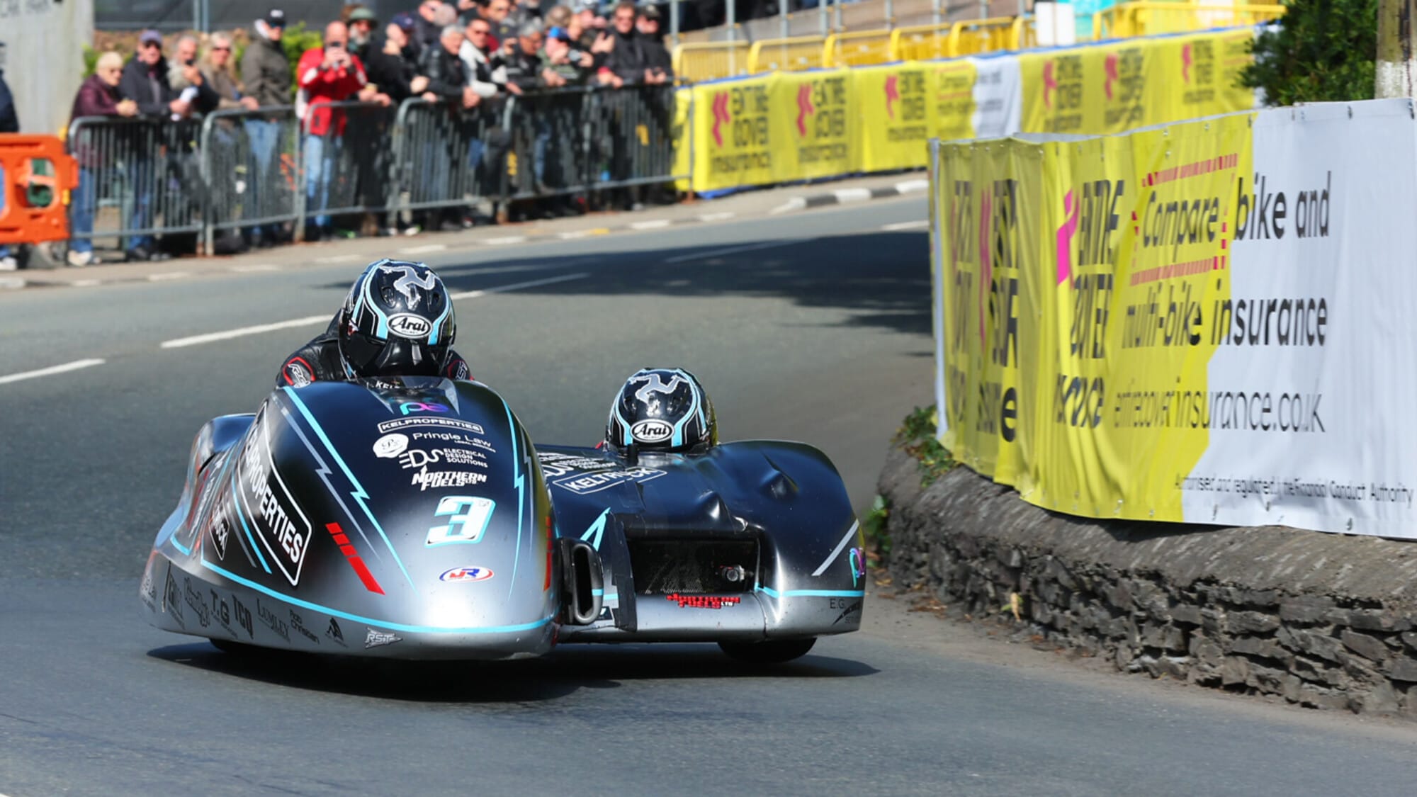 Tourist Trophy, Sidecar: altra vittoria per i Crowe, Molyneux a podio