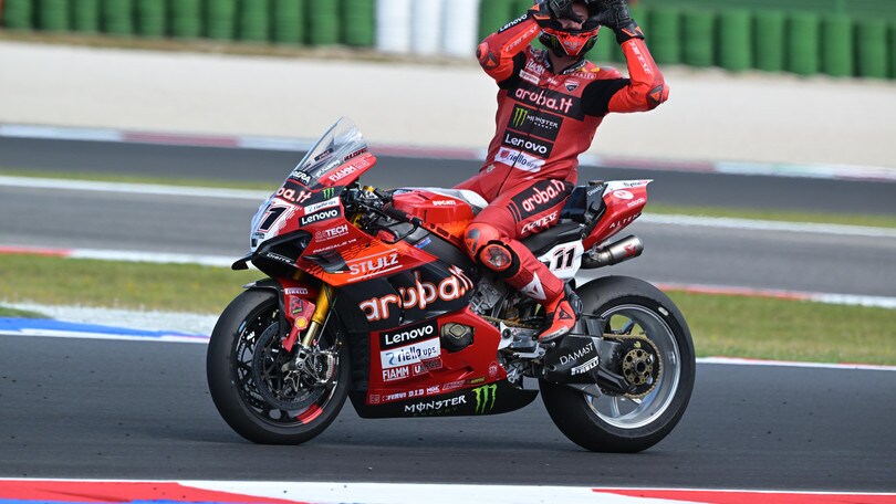 SBK Misano, Bulega: “Mi sono detto ‘meglio secondo che per terra’”