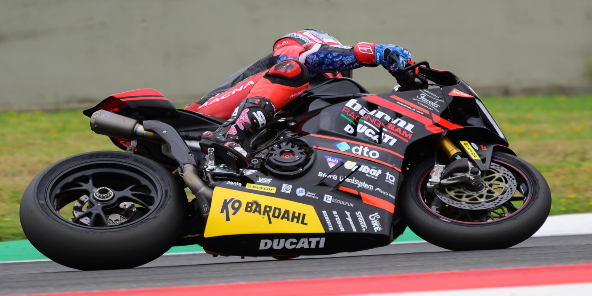 CIV Mugello: Michele Pirro firma la pole provvisoria della SBK in Q1