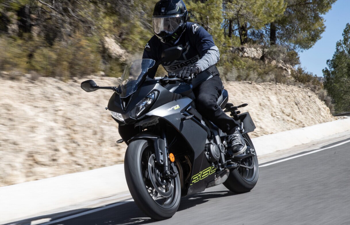 Come stipulare la polizza moto: preventivo, garanzie accessorie e sospensione
