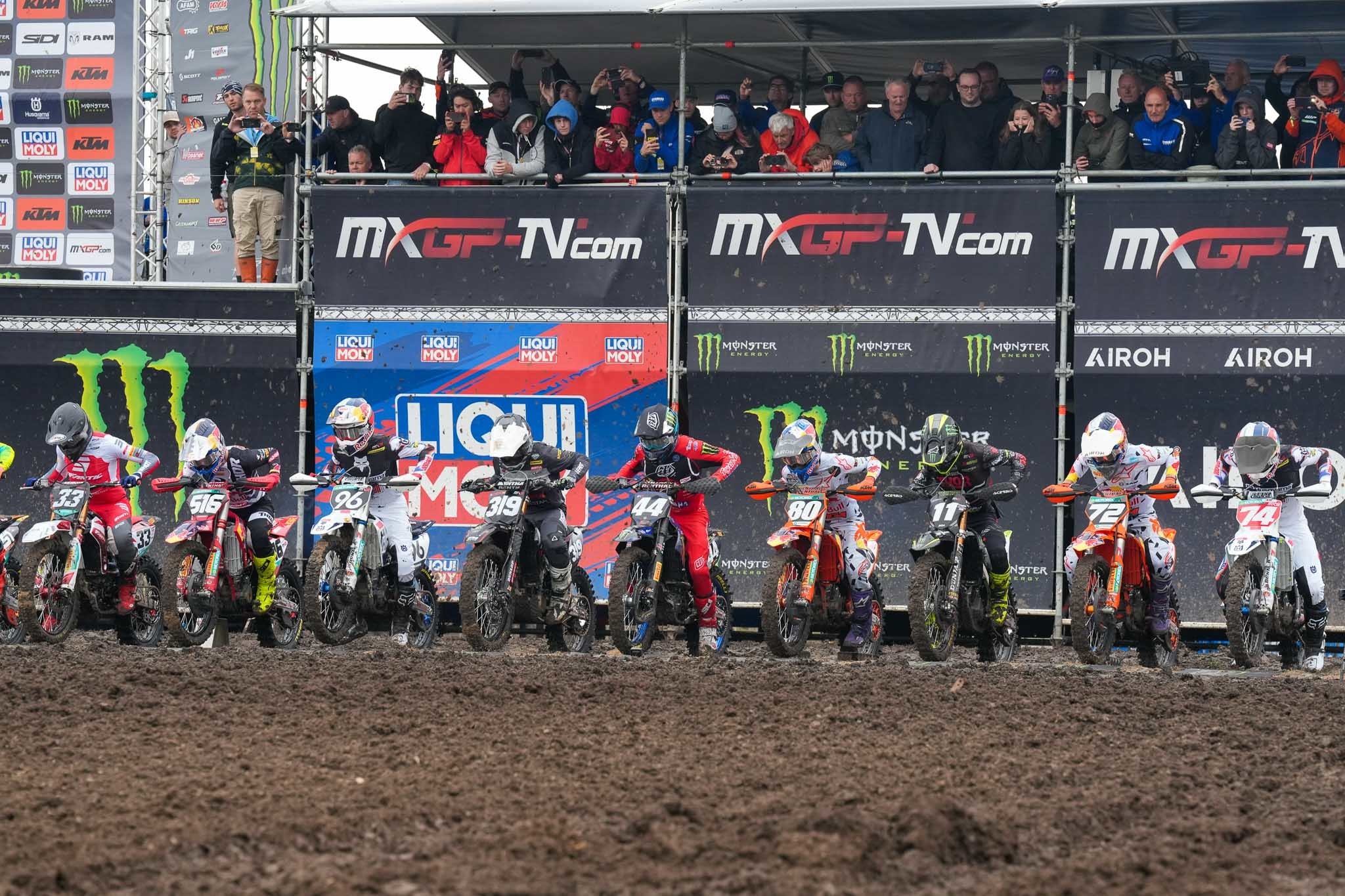 Motocross: Indonesia bollente anche in MX2