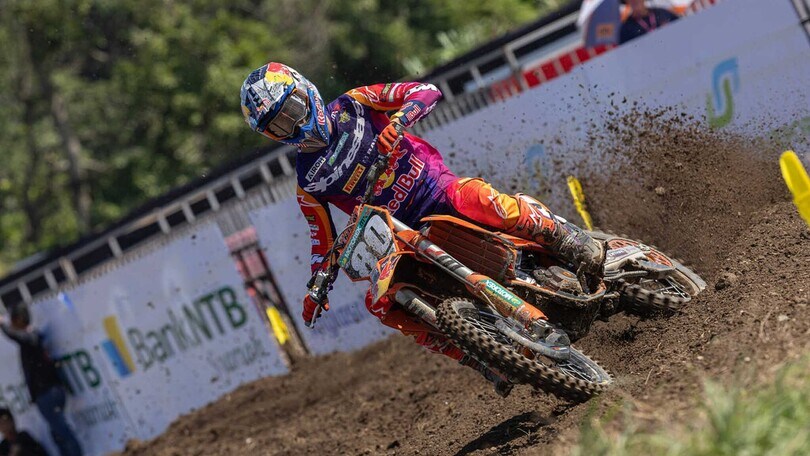 MX2: doppietta indonesiana per de Wolf