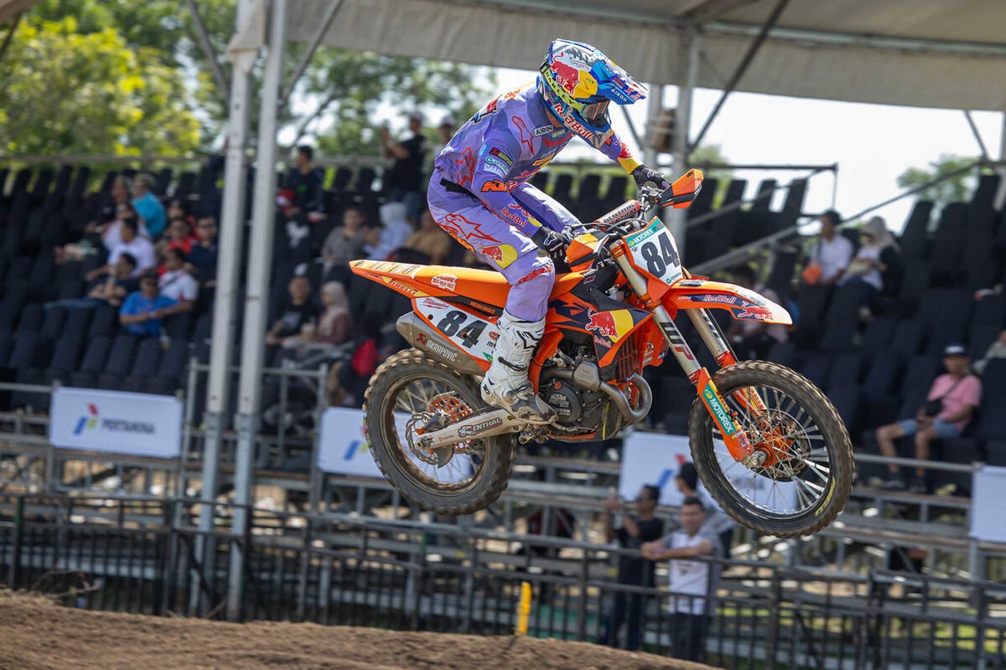 MXGP: Herlings di forza in qualifica