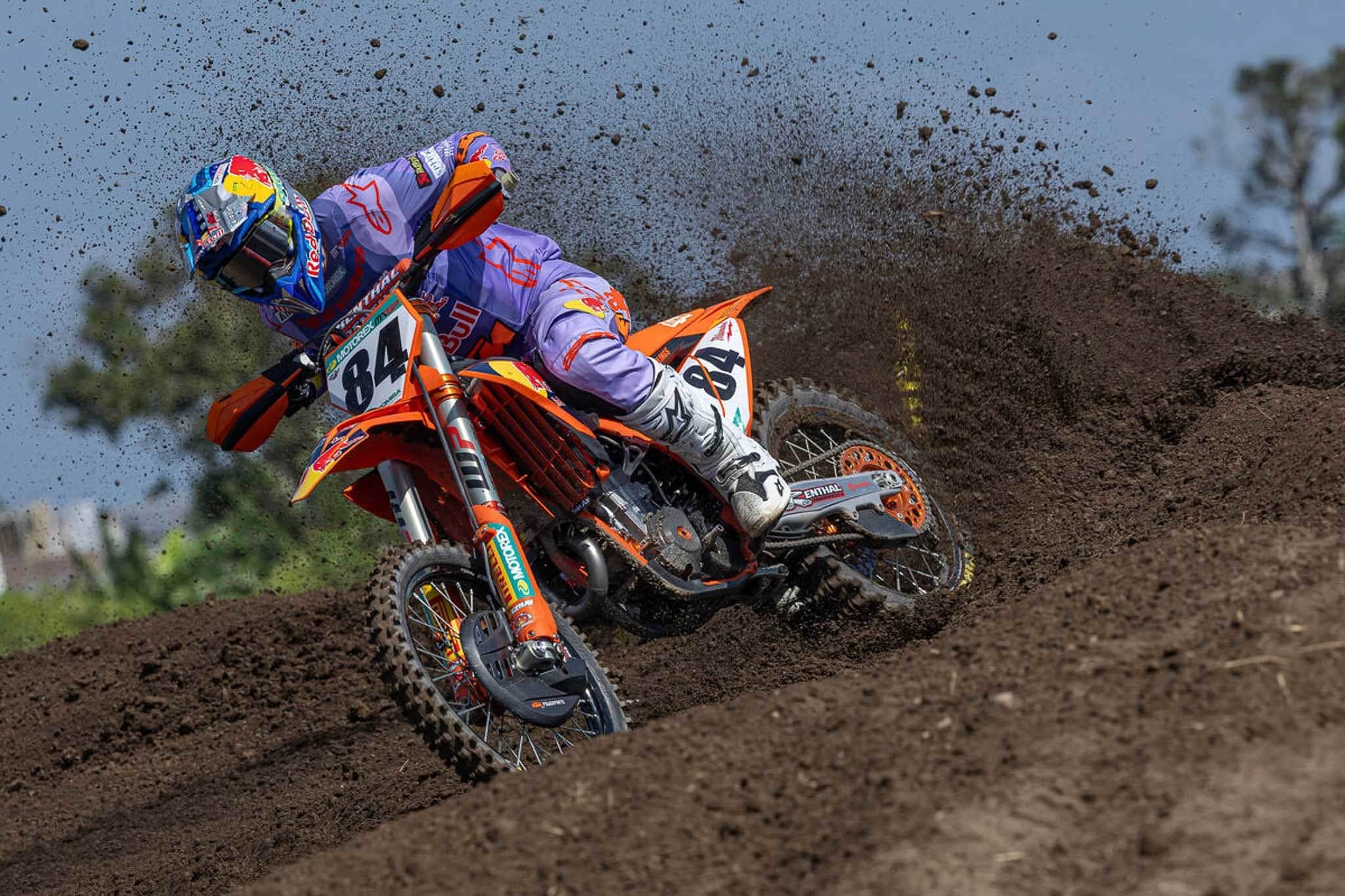 MXGP: Herlings nel caldo torrido