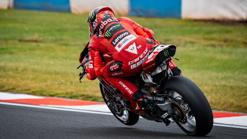 SBK, Ducati accorcia lo scarico a Donington