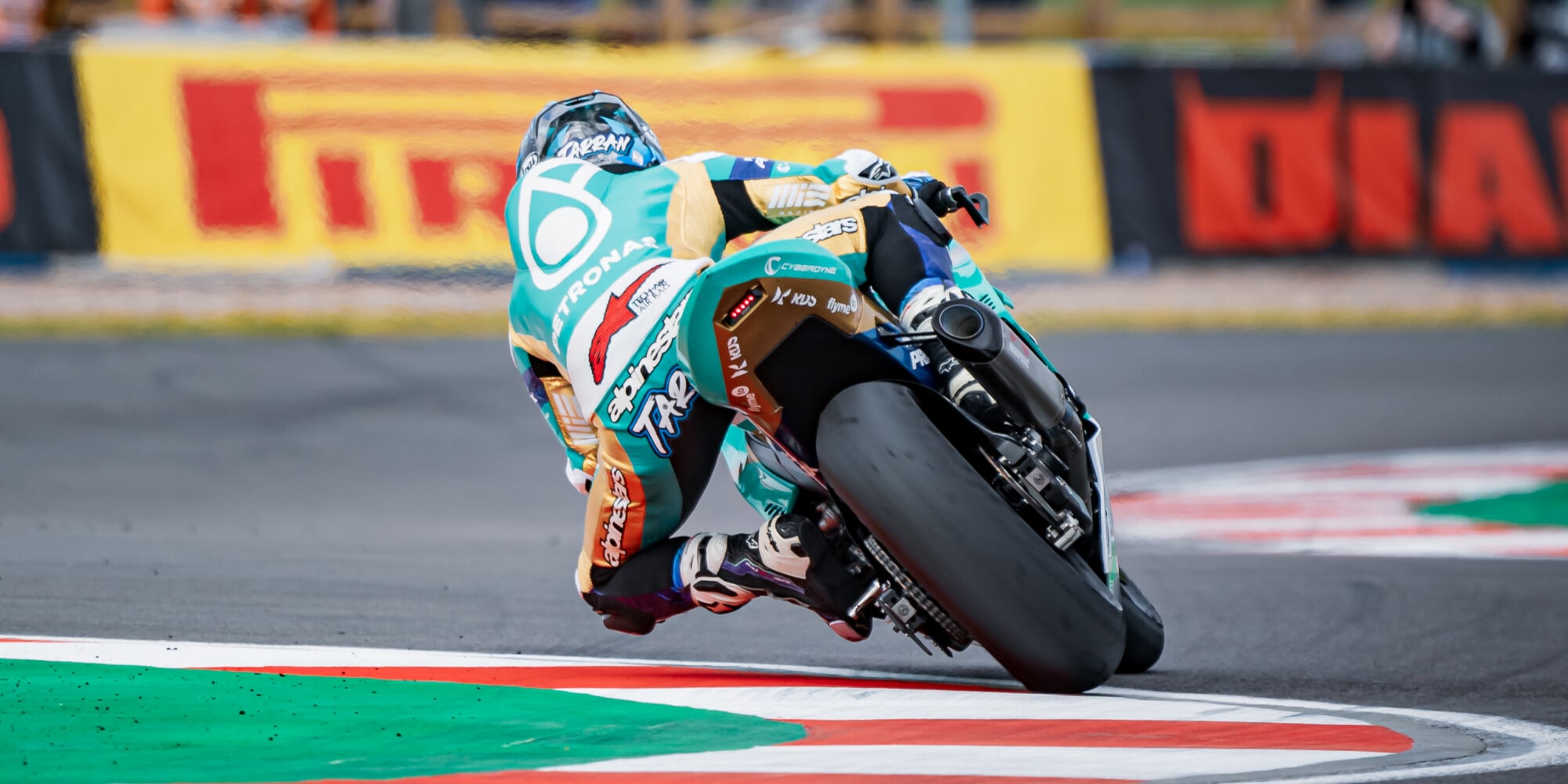 SBK Donington: round di casa concluso in anticipo per Mackenzie