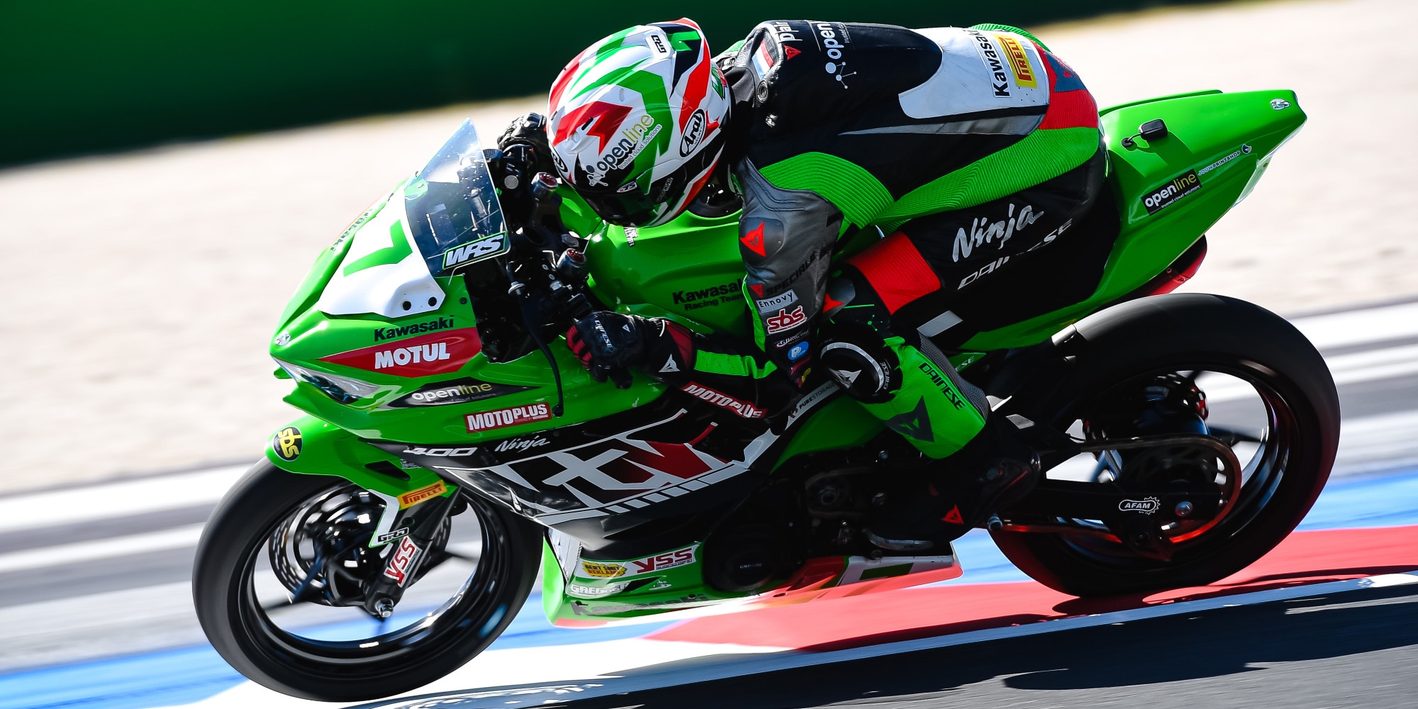 SSP300, Most: Veneman si prende la pole davanti al debuttante Thompson