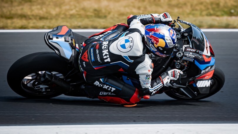 SBK, Most: Razgatlioglu svetta in FP2 ma Bautista è in scia, 5° Bulega