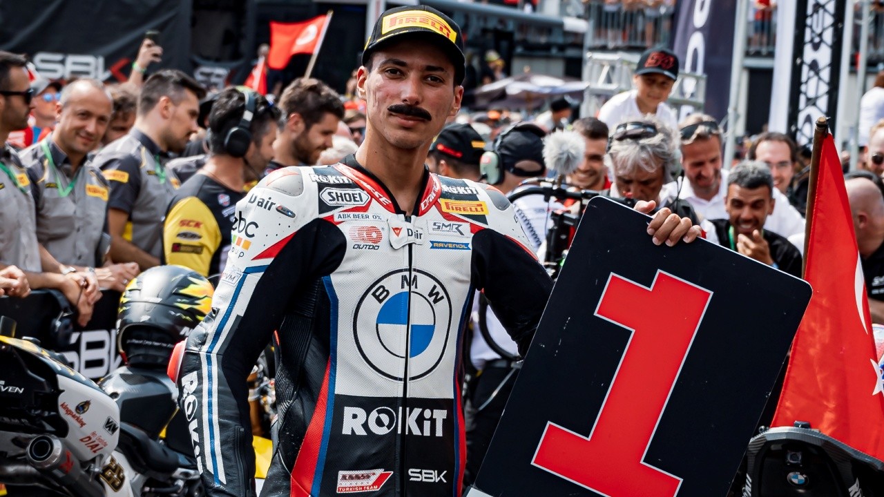 SBK Most, Razga: "L'unico problema? Tenere attaccati i baffi finti"