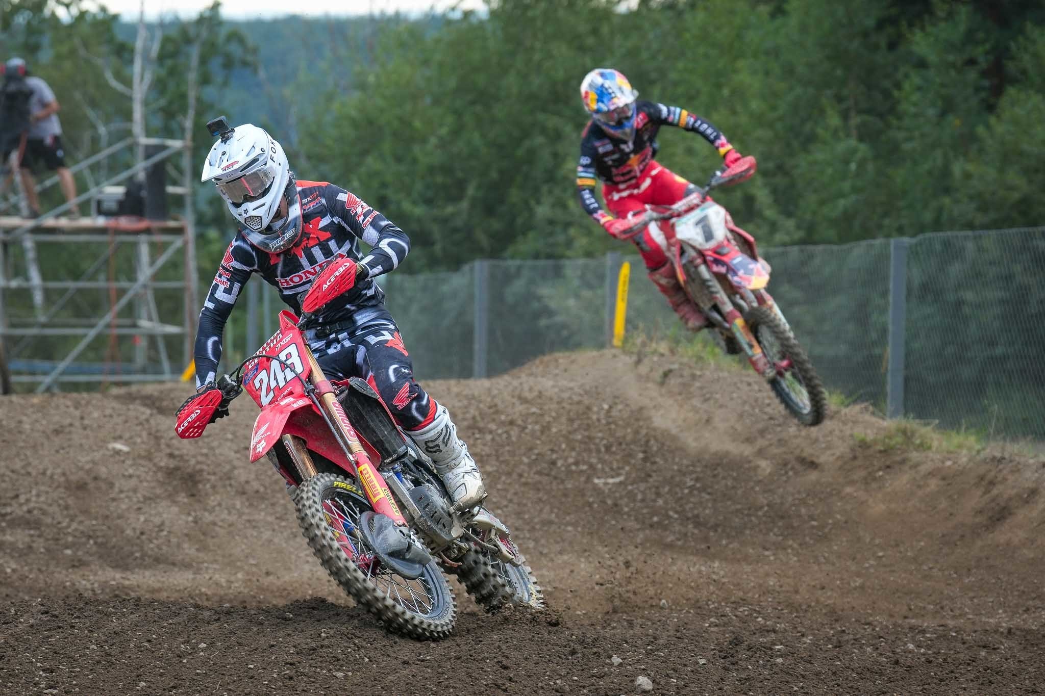 MXGP: Gajser vince la qualifica a Loket