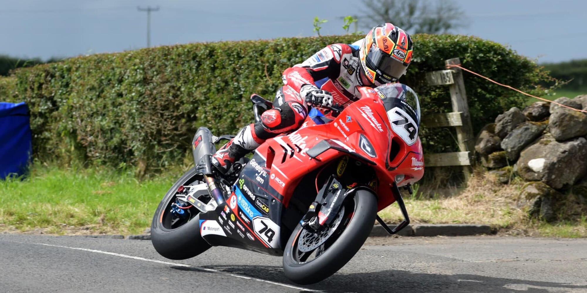 Road Races: trionfo da record per Todd nella “Race of Legends” di Armoy