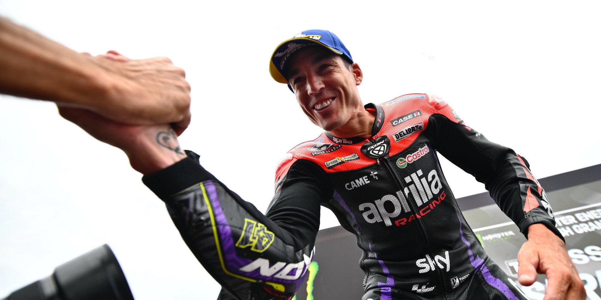 GP Silverstone, Aleix Espargarò: "Concordo con Bagnaia, ridicoli i piloti che seguono gli avversari"