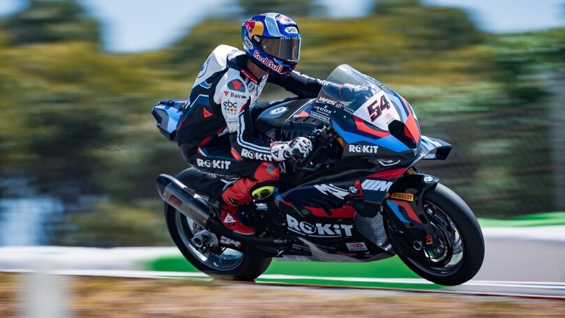 SBK: Razgatlioglu in pole a Portimao, Petrucci in agguato dalla prima fila