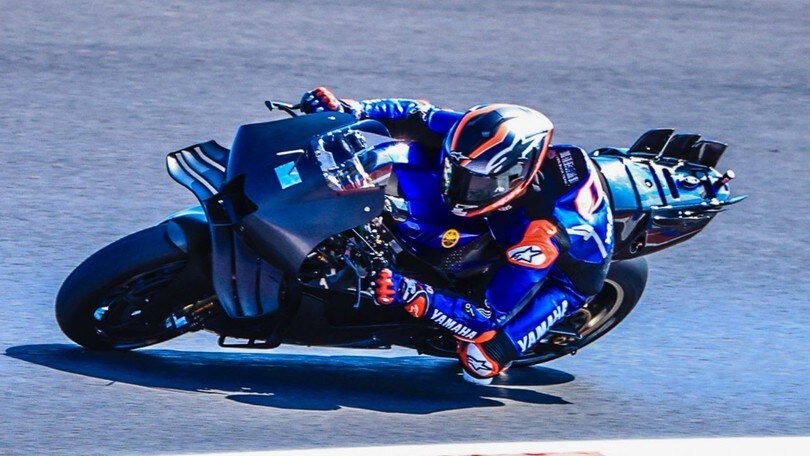 Yamaha al lavoro: Dovizioso in pista con una nuova carena e non solo