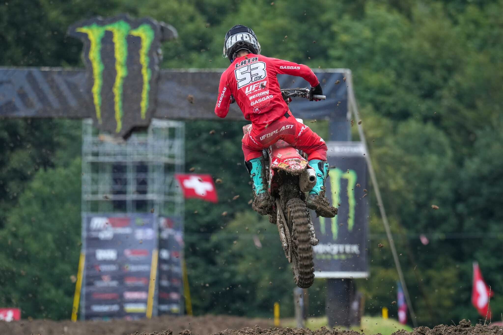 EMX250: Lata suona la campana