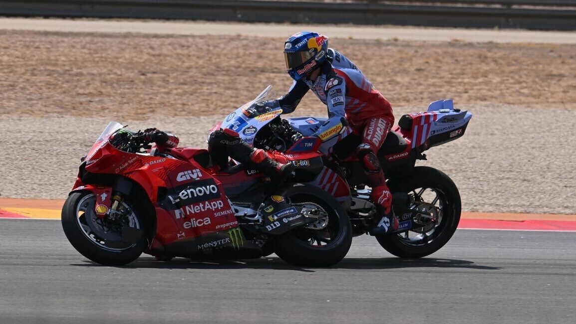 GP Aragon, Bagnaia: “A. Marquez è stato lì a spingermi fuori, inaccettabile e pericoloso”