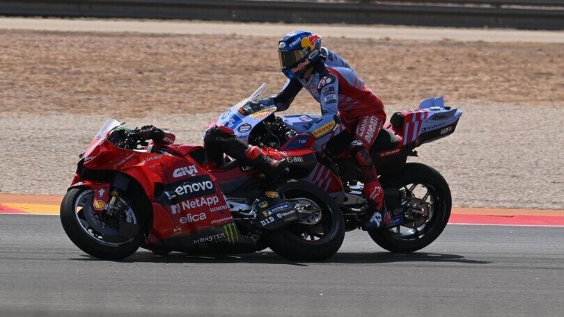 GP Aragon, Bagnaia: “A. Marquez è stato lì a spingermi fuori, inaccettabile e pericoloso”