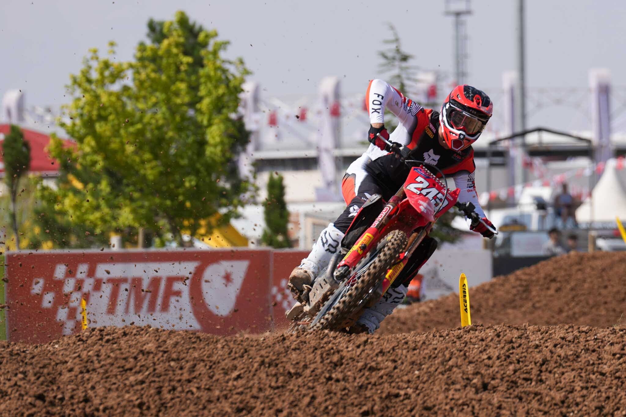 MXGP: Herlings chiama, Gajser risponde