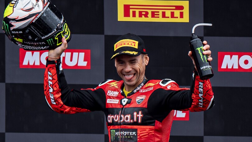 SBK Magny-Cours, Bautista da 17° a 2°: "Al primo giro ho rischiato grosso"